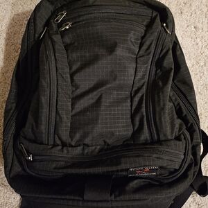 Tom Binh Synik 22 - Black Halcyon